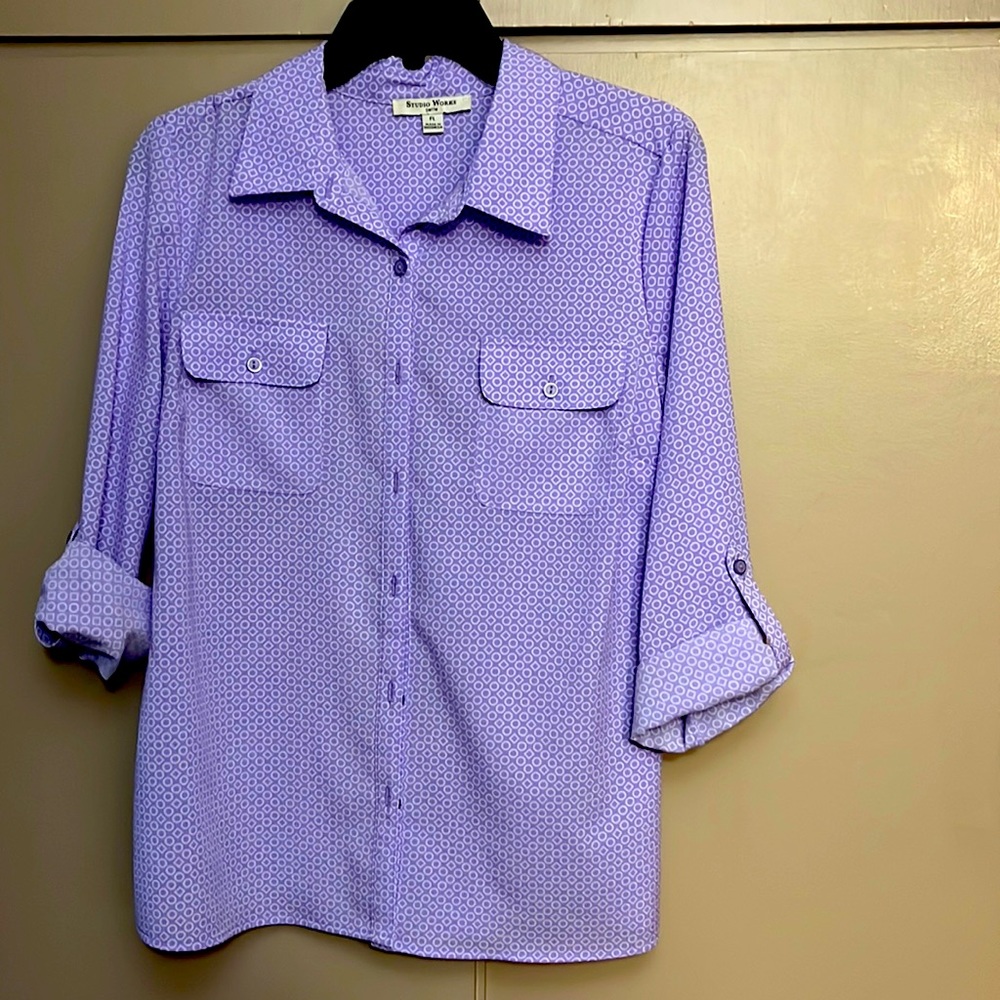 Beautiful, like new lavender shirt